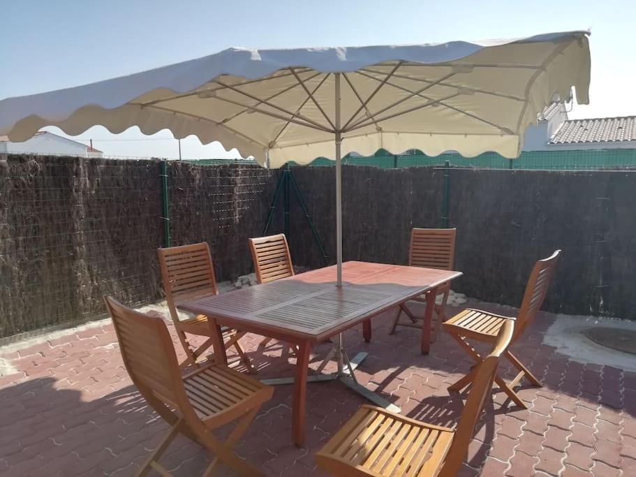 Maison Au Calme A 300M De La Plage Villa ลาโกตินิแยร์ ภายนอก รูปภาพ